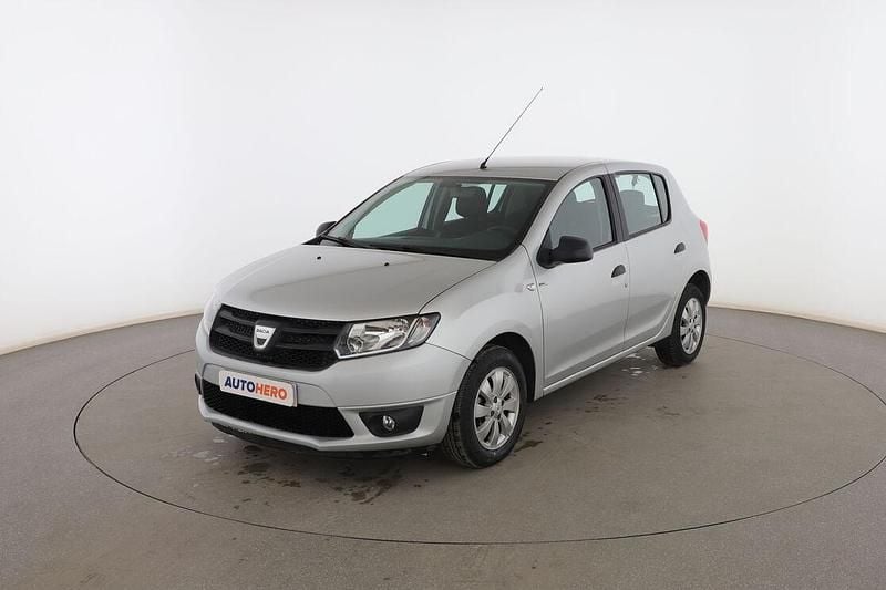 Gris Usado 2016 Dacia Sandero Utilitario | 9299 € (Precio justo) - Imagen 1/3