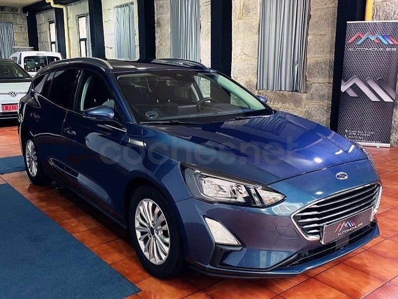 Usado Ford Focus Titanium 125 CV (91 kW) 2021 Azul Familiar