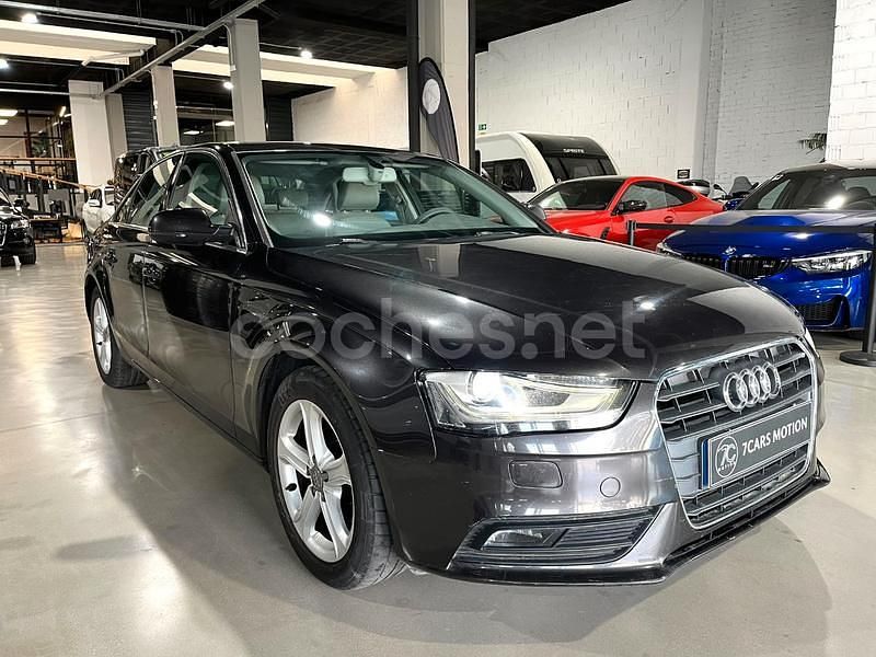 Usado Audi A4 150 CV (110 kW) 2014 Gris / plata Berlina
