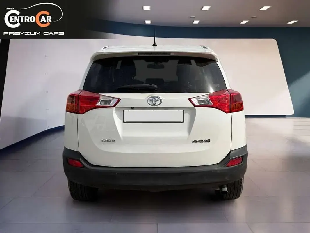Usado Toyota RAV4 Advance 124 CV (91 kW) 2015 Blanco SUV