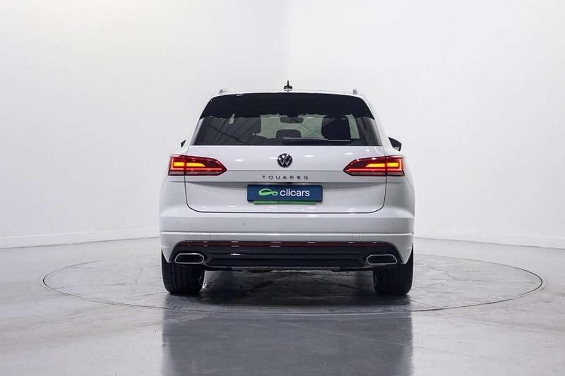 Usado VW Touareg Elegance 286 CV (210 kW) 2022 Blanco SUV