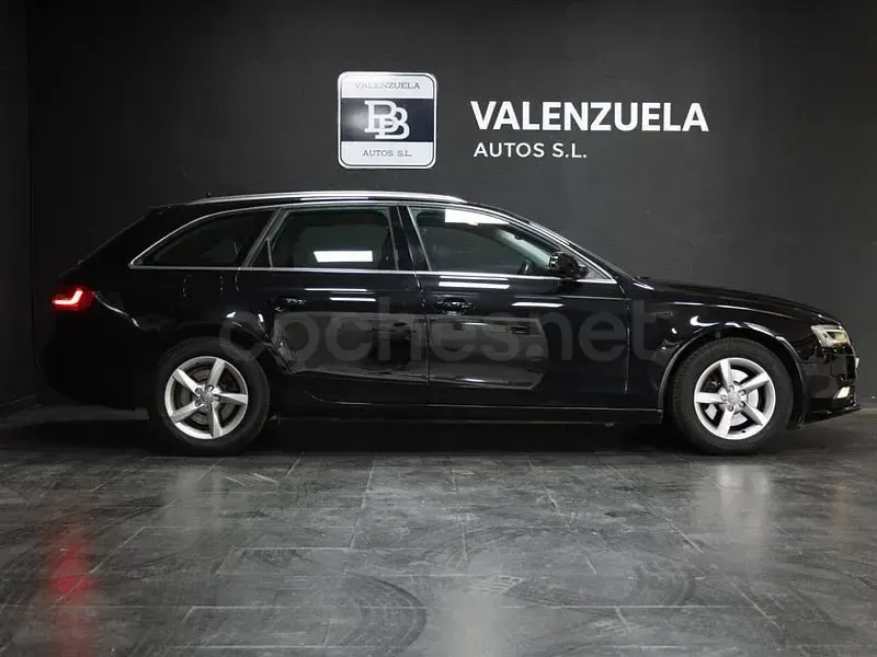 Usado Audi A4 143 CV (105 kW) 2012 Negro Familiar