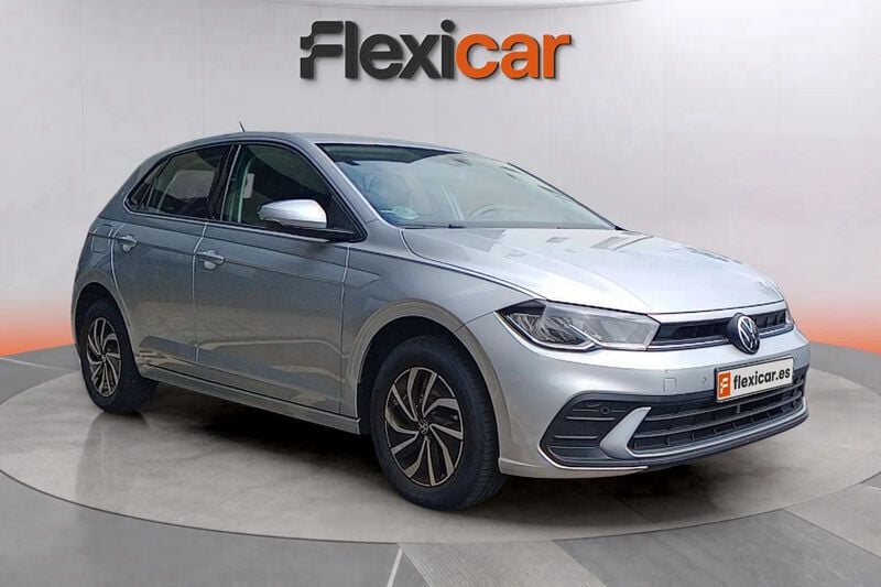 Gris Usado 2024 VW Polo Life Berlina | 15.490 € (Super precio) - Imagen 1/4