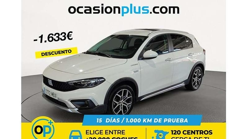 Usado Fiat Tipo Cross 131 CV (96 kW) 2022 Blanco Utilitario