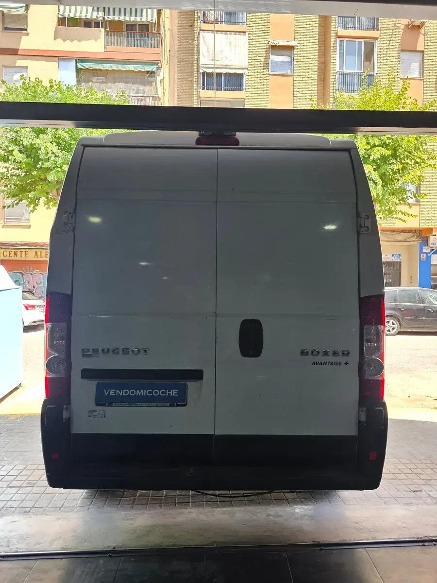 Usado Peugeot Boxer 130 CV (95 kW) 2015 Blanco Van