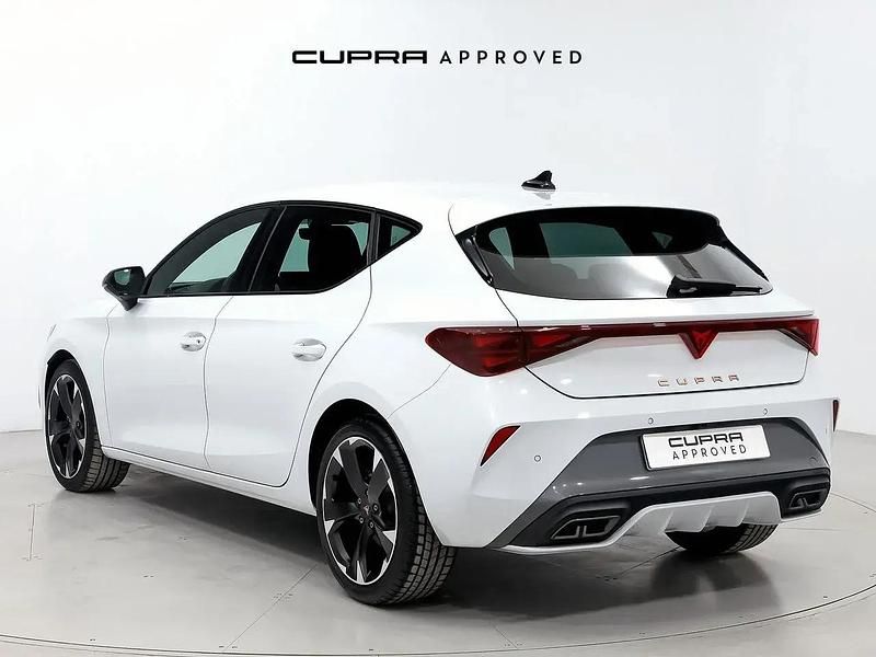 Używany Cupra Leon 150 KM (110 kW) 2025 Biały Sedan/Limuzyna