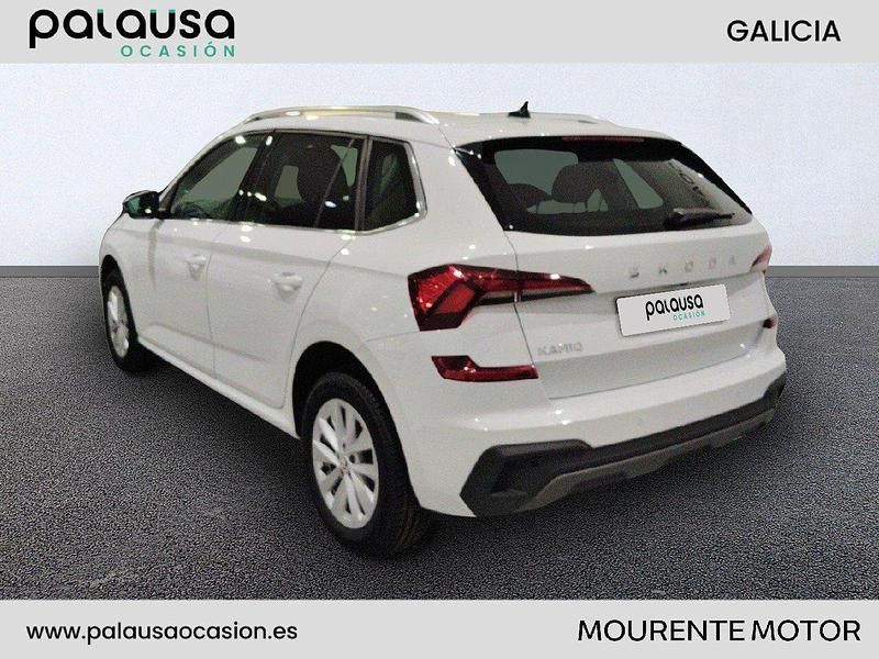 Usado Skoda Kamiq Selection 115 CV (84 kW) 2024 Blanco SUV
