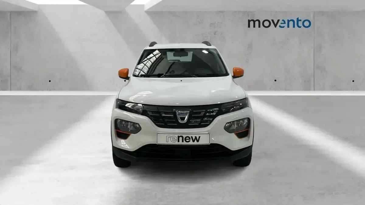 Usado Dacia Spring Comfort Plus 33 kW (45 CV) 2022 Blanco Utilitario