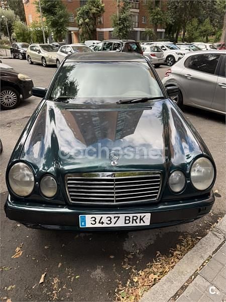 Usado Mercedes E280 Elegance 204 CV (150 kW) 1997 Verde Familiar