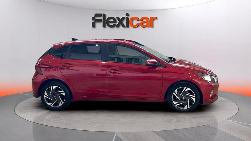 Usado Hyundai i20 101 CV (74 kW) 2021 Rojo Berlina