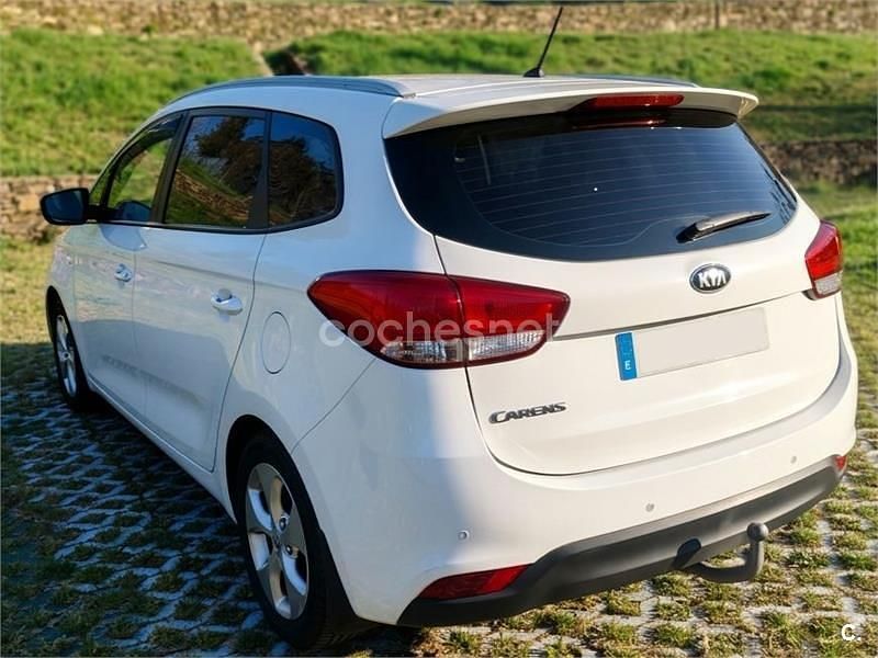 Usado Kia Carens 135 CV (99 kW) 2014 Blanco Monovolumen