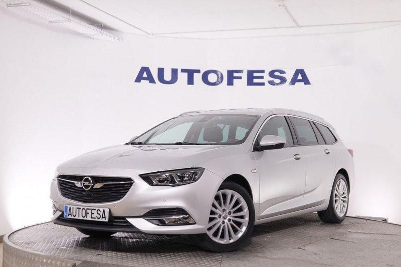 Usado Opel Insignia Innovation 136 CV (100 kW) 2020 Plateado Familiar