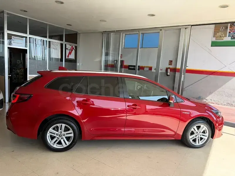 Usado Toyota Corolla Sport 122 CV (89 kW) 2019 Granate Familiar