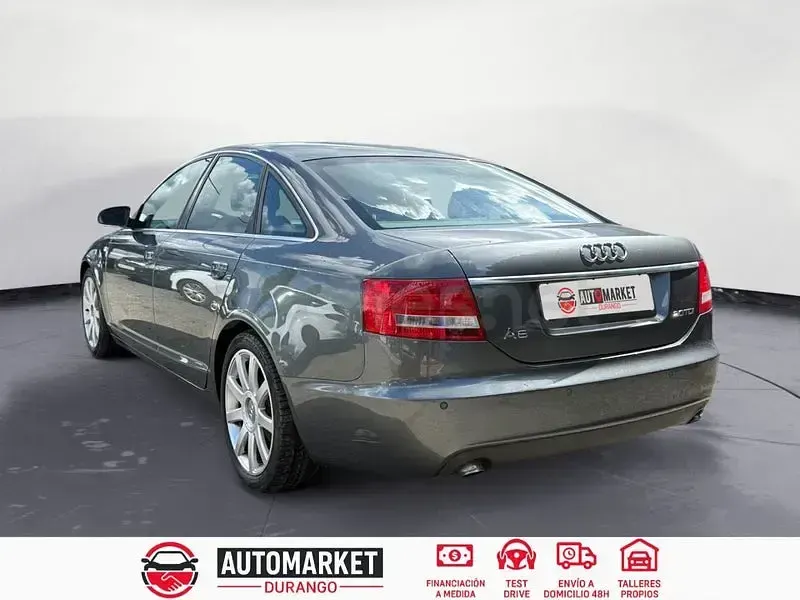 Usado Audi A6 140 CV (102 kW) 2006 Gris / plata Berlina