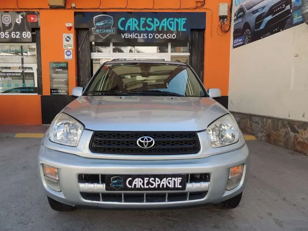 Usado Toyota RAV4 Luna 125 CV (91 kW) 2005 Plateado SUV