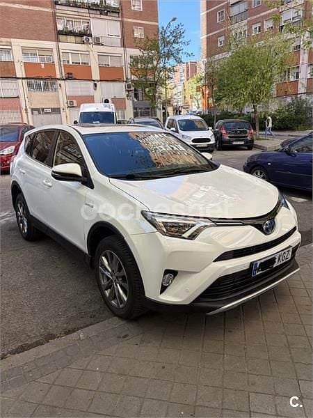 Usado Toyota RAV4 Hybrid Executive 197 CV (144 kW) 2018 Blanco SUV