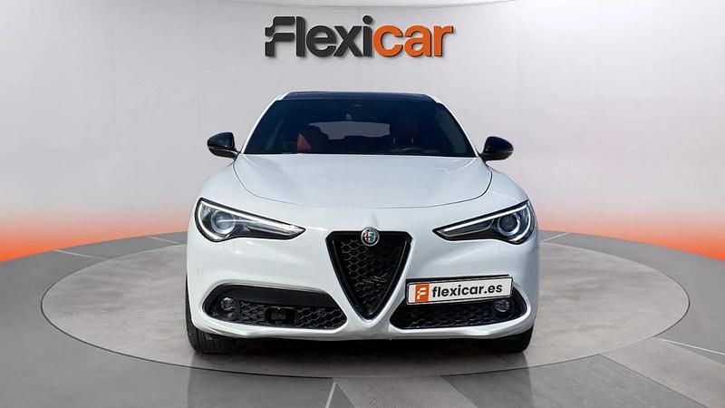 Usado Alfa Romeo Stelvio Veloce 212 CV (155 kW) 2022 Blanco SUV