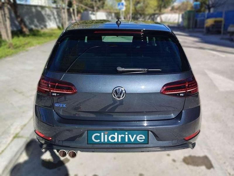 Usado VW Golf VIII GTE 150 CV (110 kW) 2020 Azul Berlina