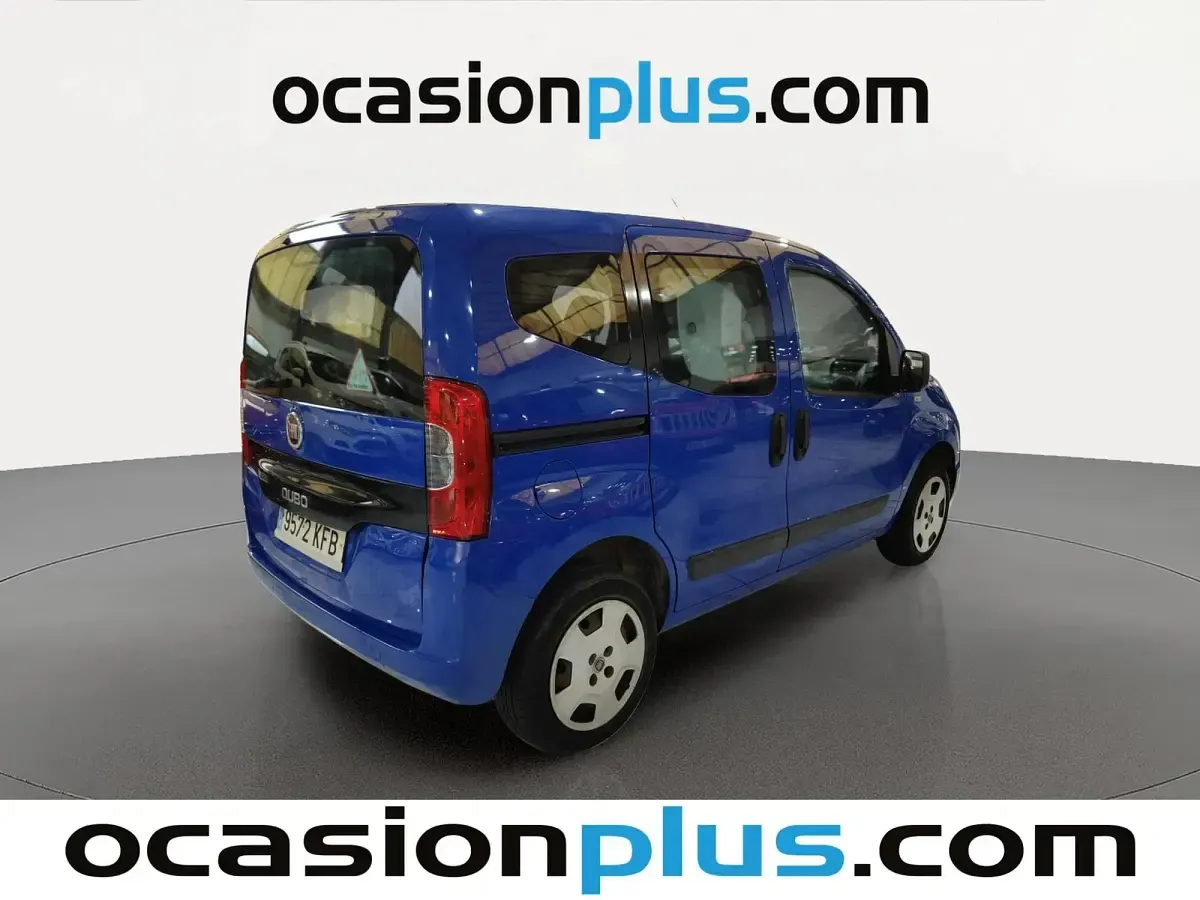 Usado Fiat Qubo Easy 77 CV (56 kW) 2017 Azul Monovolumen