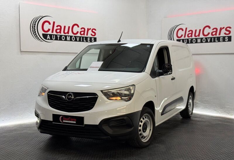 Blanco Usado 2019 Opel Combo S Monovolumen | 8016 € (Precio justo) - Imagen 1/4