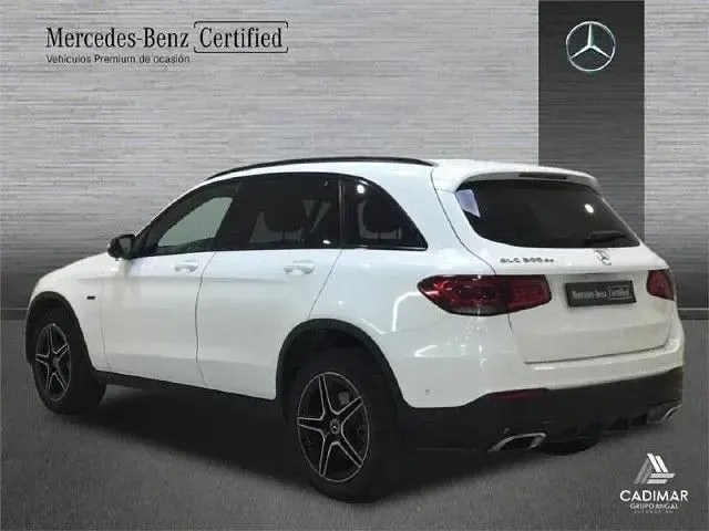 Usado Mercedes GLC300e 306 CV (225 kW) 2021 Blanco polar SUV