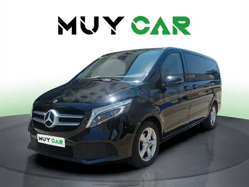 Usado Mercedes V220 163 CV (119 kW) 2021 Negro Monovolumen