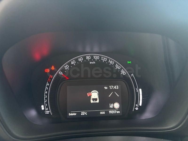 Usado Toyota Aygo X 72 CV (52 kW) 2025 Blanco SUV