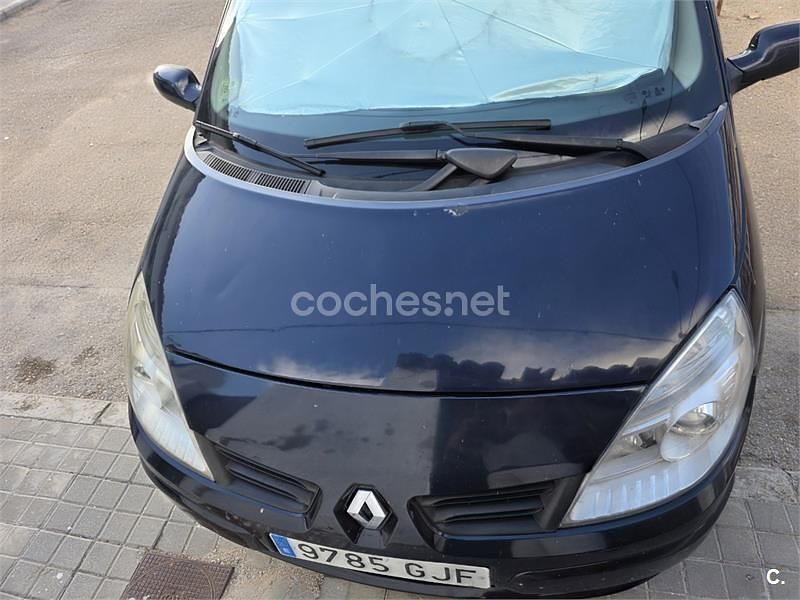 Usado Renault Scénic II Dynamique 130 CV (95 kW) 2008 Azul Monovolumen