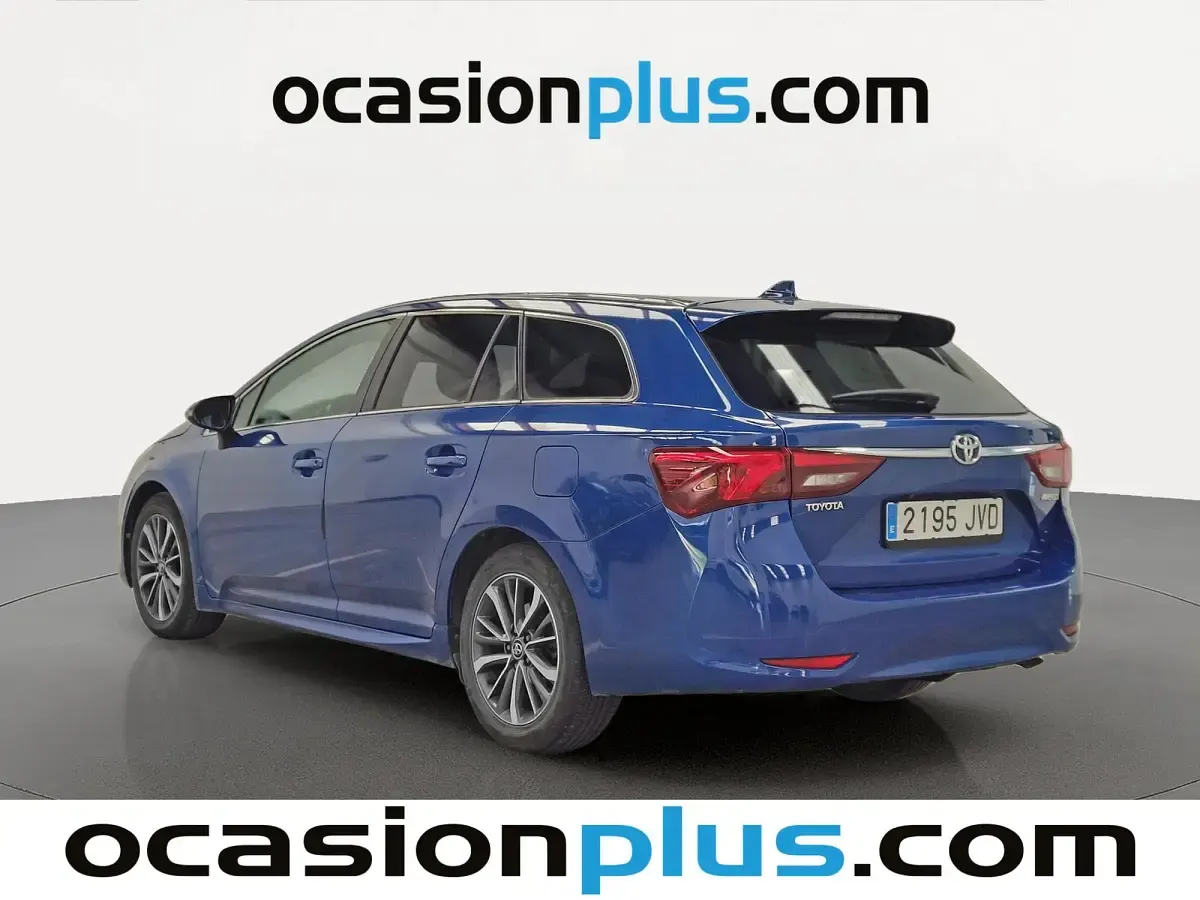 Usado Toyota Avensis Advance 143 CV (105 kW) 2016 Azul Familiar