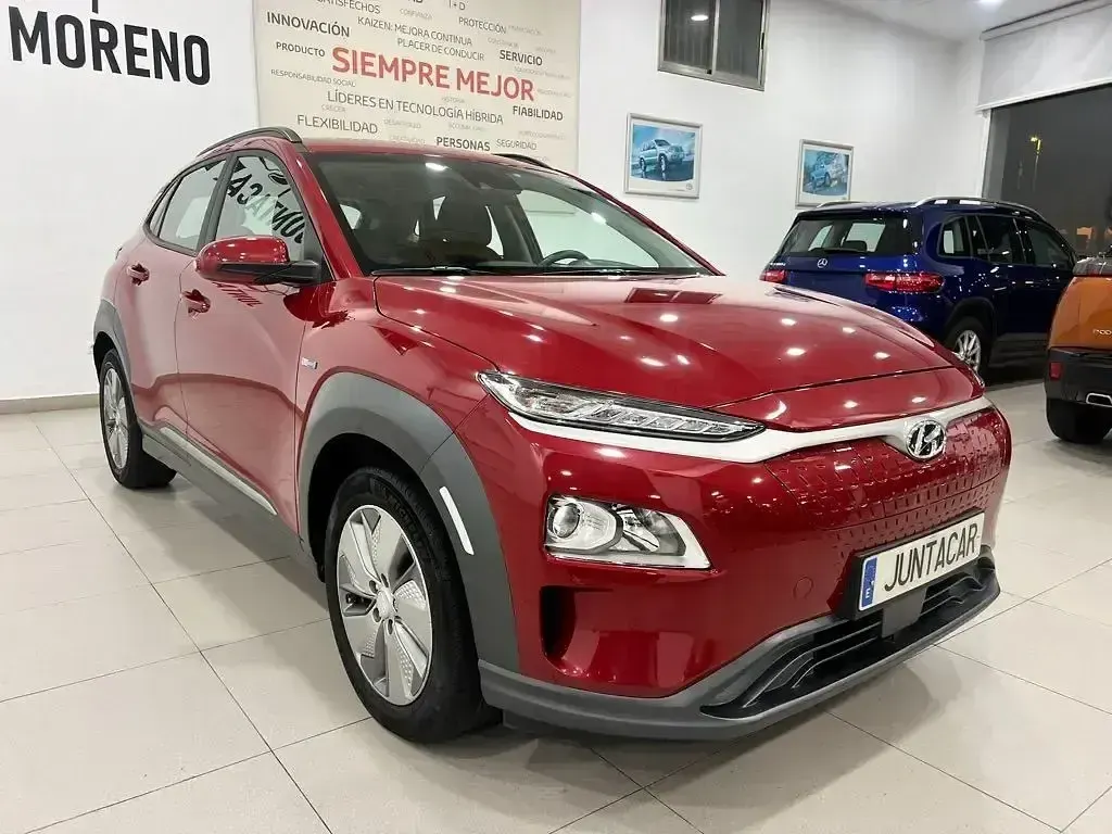 Usado Hyundai Kona Style 150 kW (204 HP) 2021 Vermelho SUV
