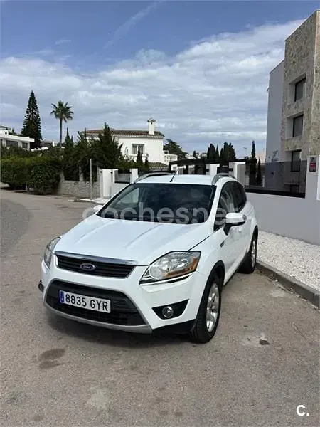 Usado Ford Kuga Trend 140 HP (102 kW) 2010 Branco SUV
