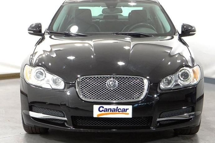 Usado Jaguar XF Premium Luxury 239 CV (175 kW) 2009 Negro Berlina