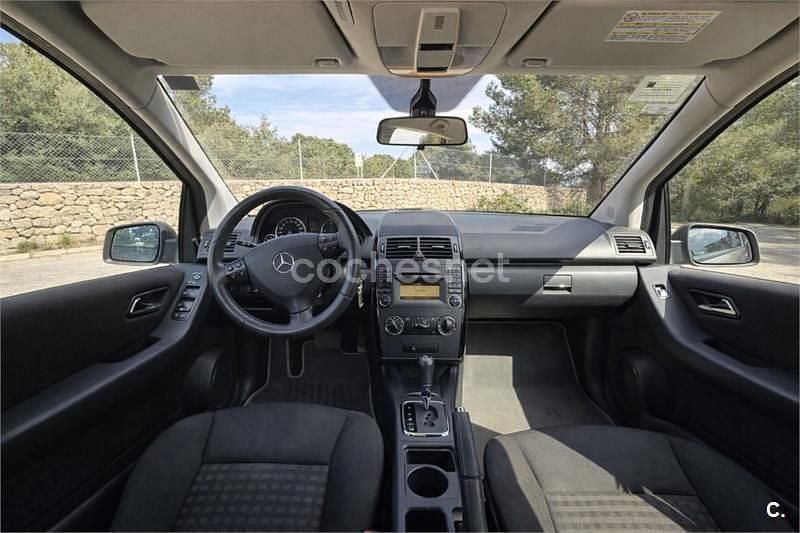 Usado Mercedes A180 Urban 109 CV (80 kW) 2012 Marrón Berlina