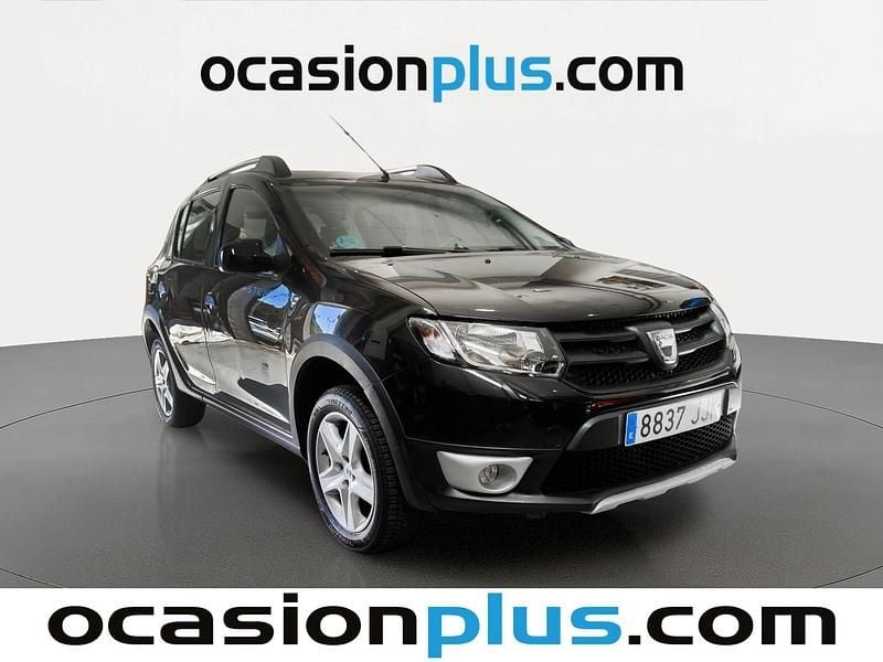 Käytetty Dacia Sandero Stepway 90 HP (66 kW) 2015 Musta Viistoperä