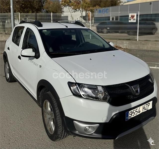 Blanco Usado 2014 Dacia Sandero Stepway Berlina | 7500 € (Buen precio) - Imagen 1/4