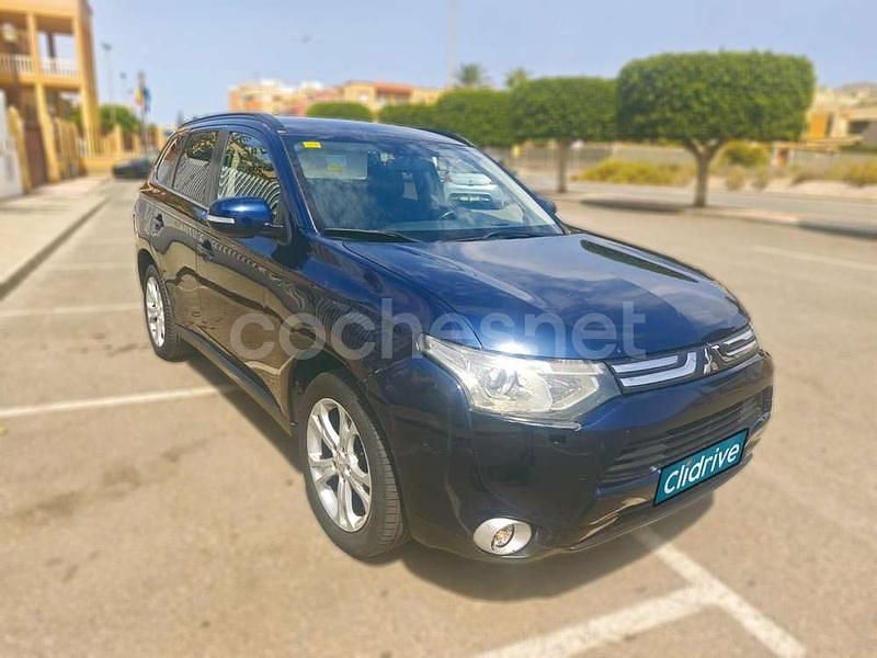 Usado Mitsubishi Outlander Motion 150 CV (110 kW) 2013 Azul SUV