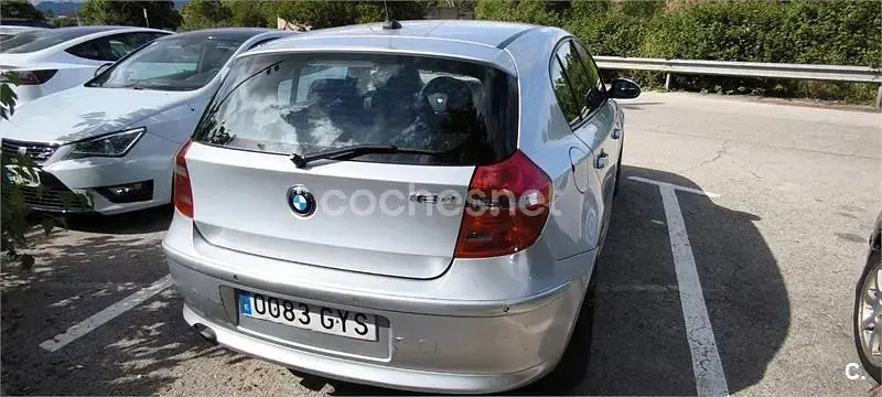 Usado BMW 118 122 CV (89 kW) 2007 Gris / plata Utilitario