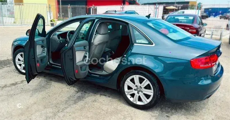 Usado Audi A4 160 CV (117 kW) 2008 Azul Berlina