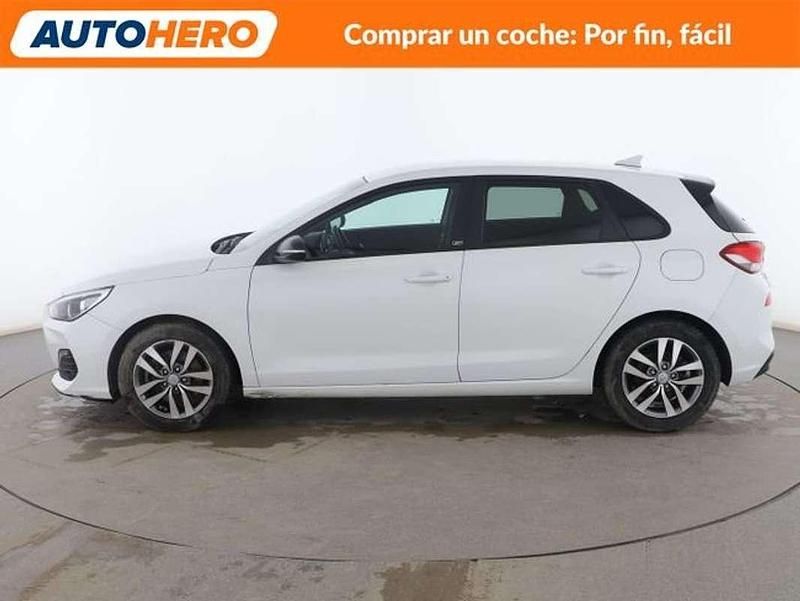 Usado Hyundai i30 GO! 120 CV (88 kW) 2019 Blanco Familiar
