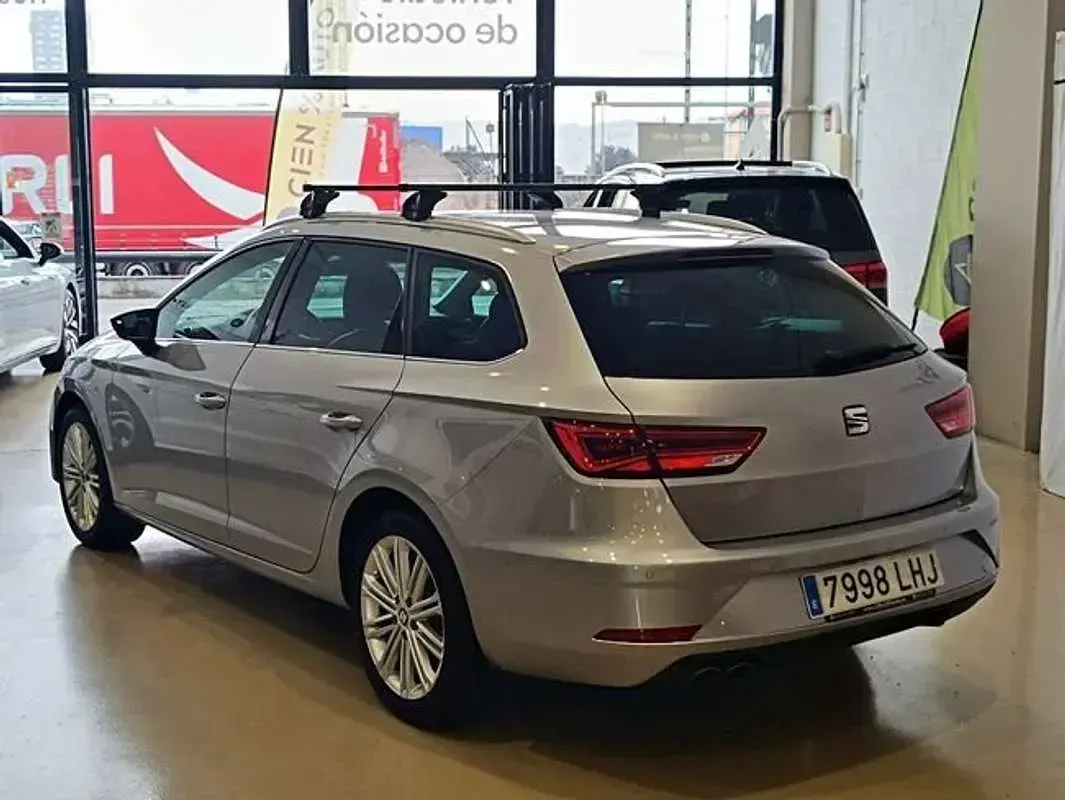 Usado Seat Leon ST XCELLENCE 150 HP (110 kW) 2020 Prateado Carrinha