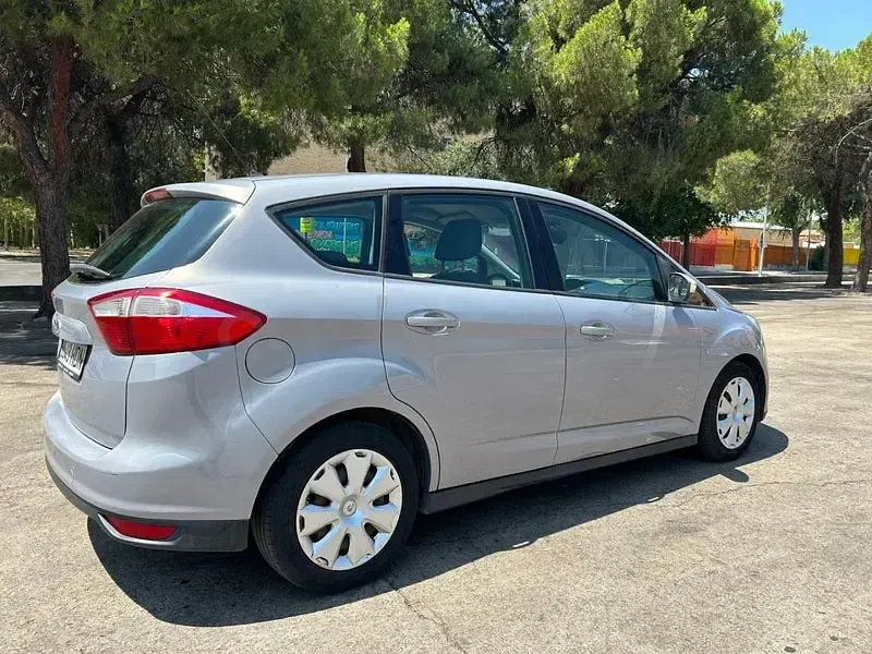 Usado Ford C-MAX Trend 115 CV (84 kW) 2011 Beige Monovolumen