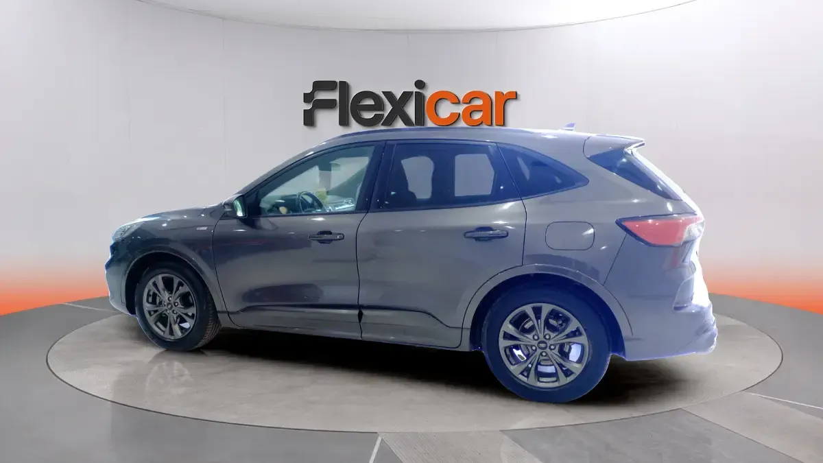 Usado Ford Kuga ST-Line 120 CV (88 kW) 2022 Gris SUV