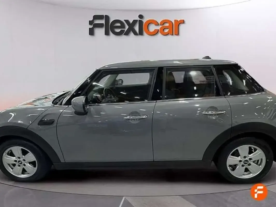 Usado Mini Cooper 136 CV (100 kW) 2022 Gris Utilitario