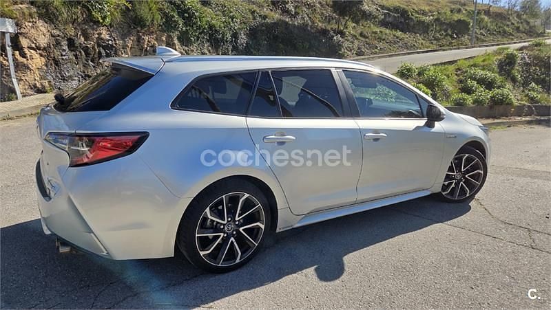 Usado Toyota Corolla Sport 180 CV (132 kW) 2020 Gris / plata Familiar
