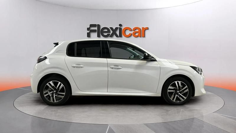 Usado Peugeot 208 Allure 101 CV (74 kW) 2023 Blanco Utilitario