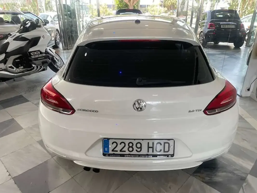 Usado VW Scirocco 140 CV (102 kW) 2011 Blanco Coupe