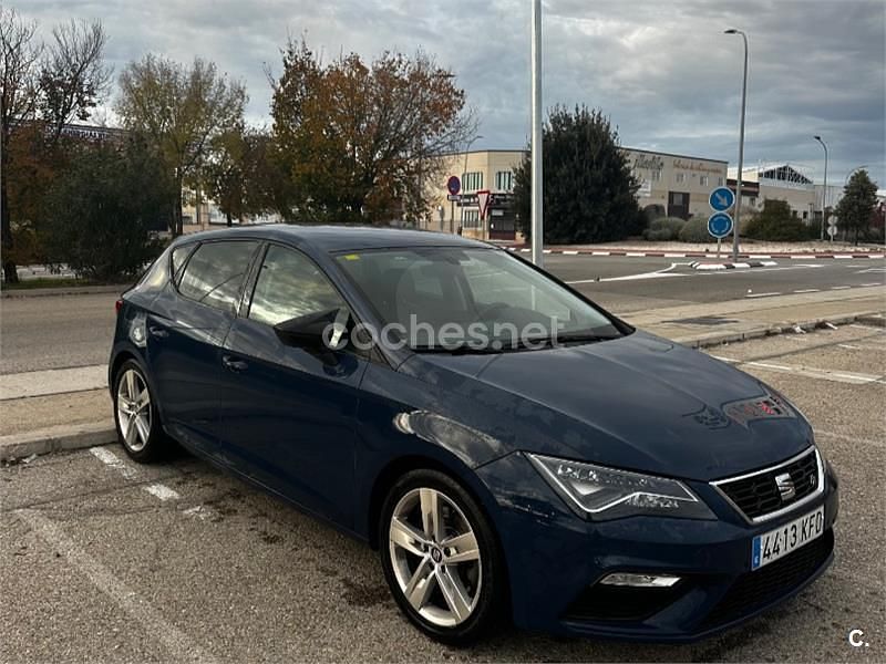 Usado Seat Leon FR 184 CV (135 kW) 2017 Azul Berlina