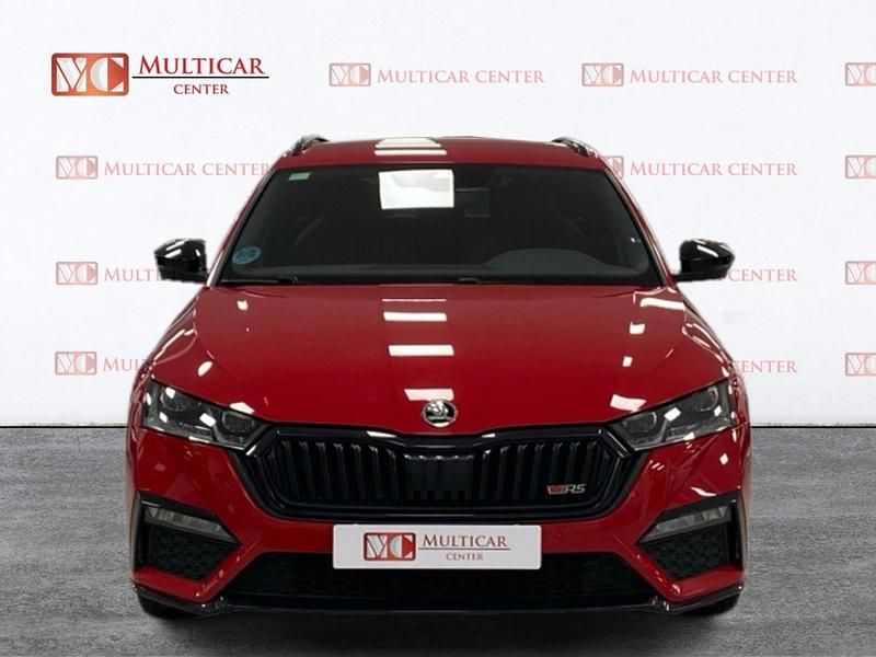Usado Skoda Octavia RS 245 CV (180 kW) 2022 Rojo Familiar