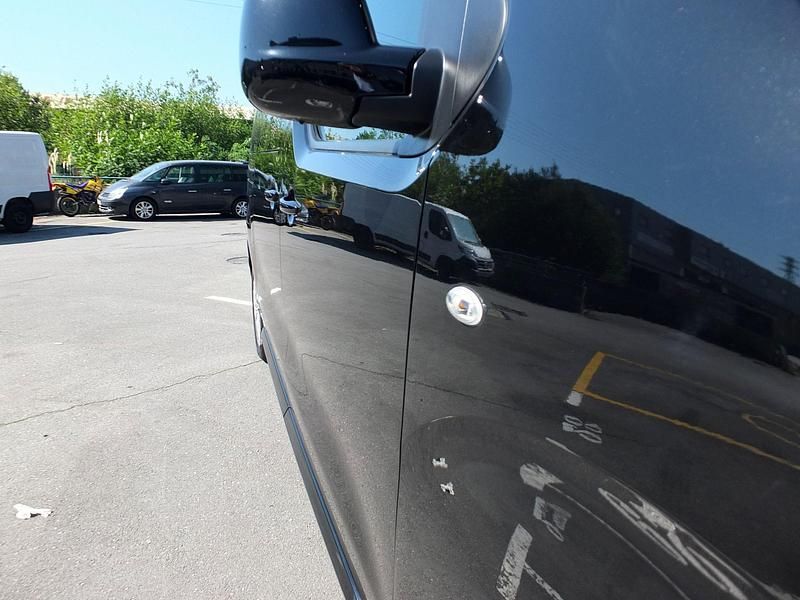 Usado Opel Zafira Life Edition 150 CV (110 kW) 2020 Negro Monovolumen