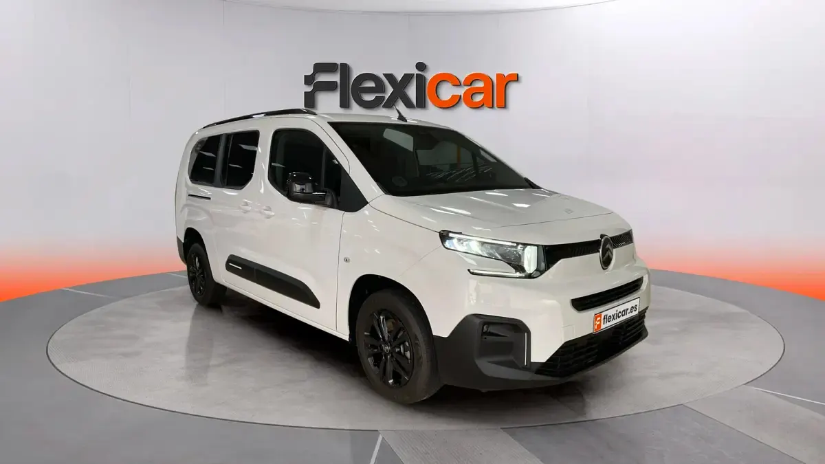 Begagnad Citroën Berlingo 130 HK (95 kW) 2024 Minibuss